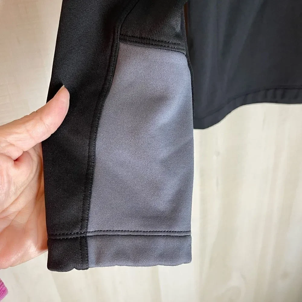 The North Face Canyonlands black 1/2 zip long‎ sleeve pullover, size large